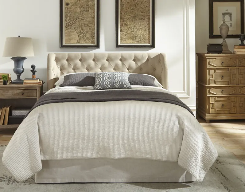 Levi Queen-Size Tufted Platform Bed in Toast Linen