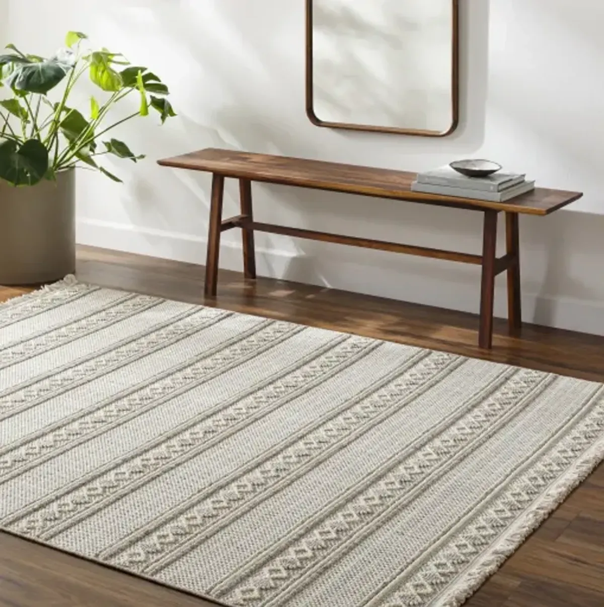 New Delhi NWH-2307 6'6" x 9' Machine Woven Rug