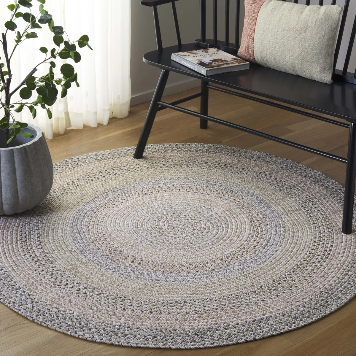 BRAIDED Hand Woven 5' x 5' Round area rug