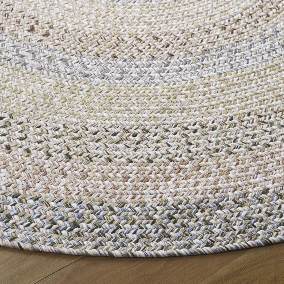 BRAIDED Hand Woven 5' x 5' Round area rug