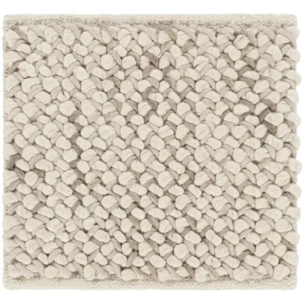 Avera 2' x 3' Rug