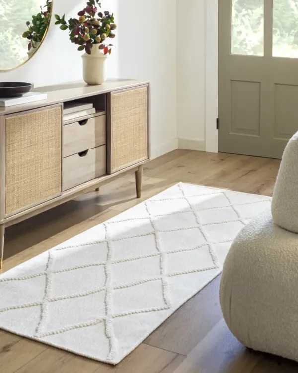 Lyna LYA-2303 5' x 7'2" Machine Woven Rug