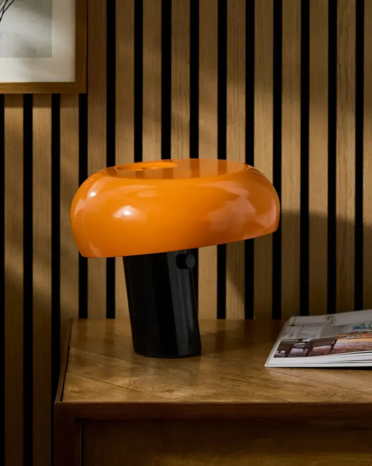Loches LHS-002 10"H x 11"W x 11"D Accent Table Lamp