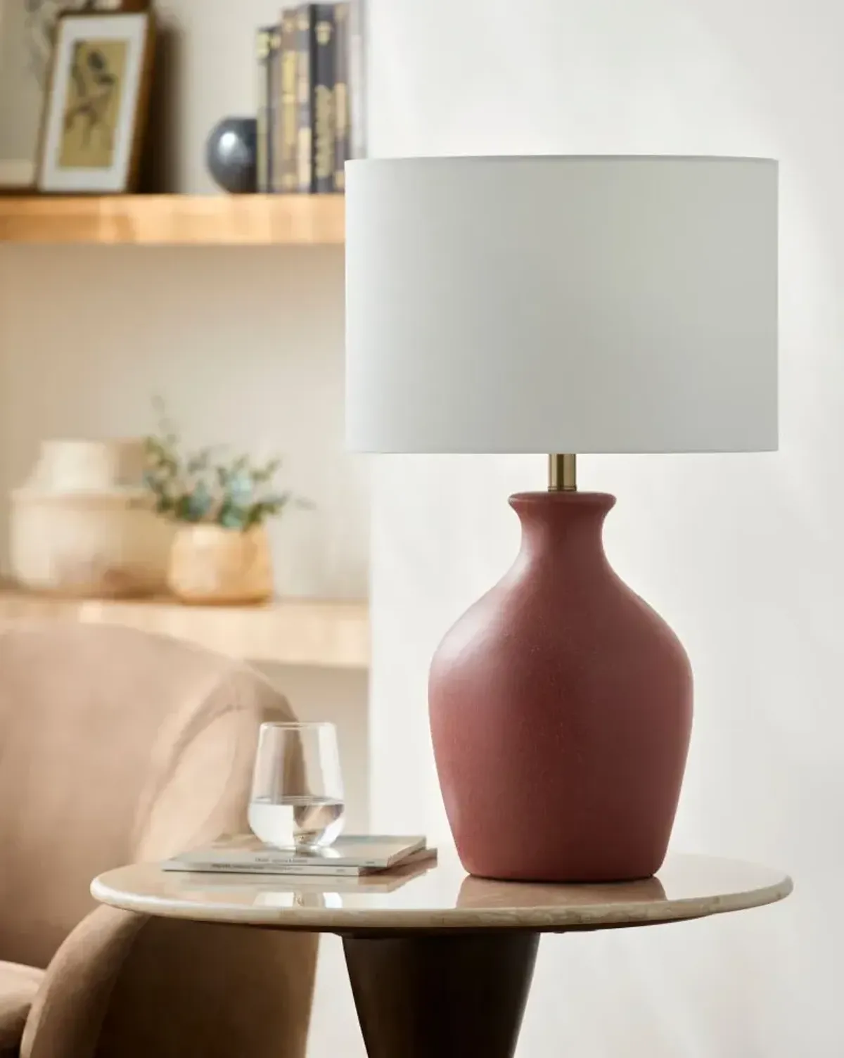 Karole KOE-006 25"H x 15"W x 15"D Accent Table Lamp