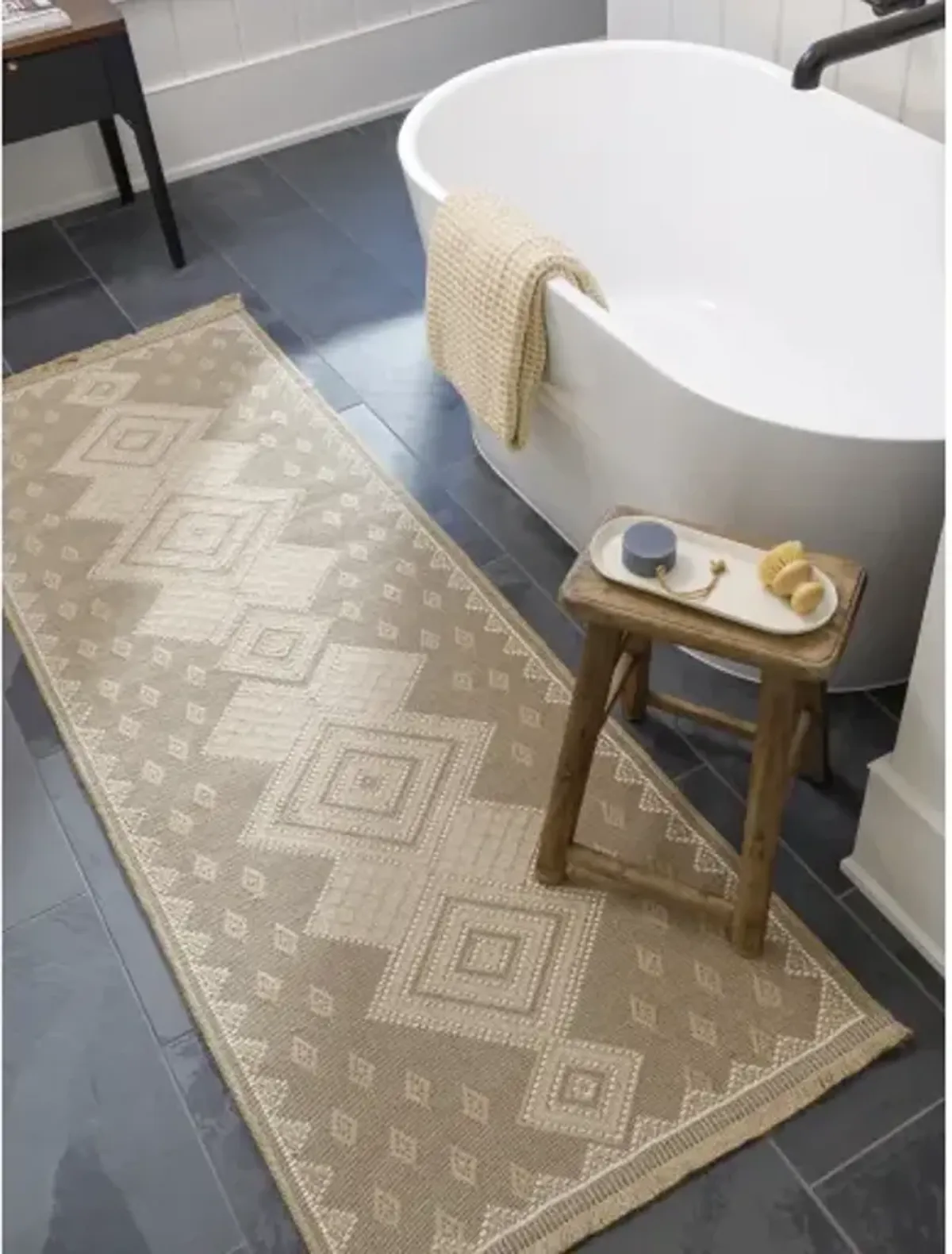 Mystery MYS-2305 27" x 45" Machine Woven Rug