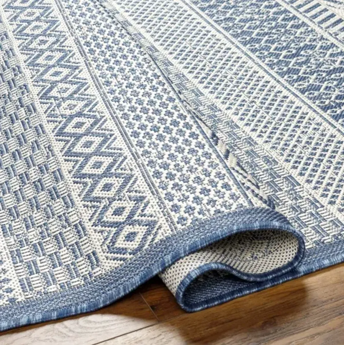 Ravello RVL-2372 2' x 2'11" Machine Woven Rug