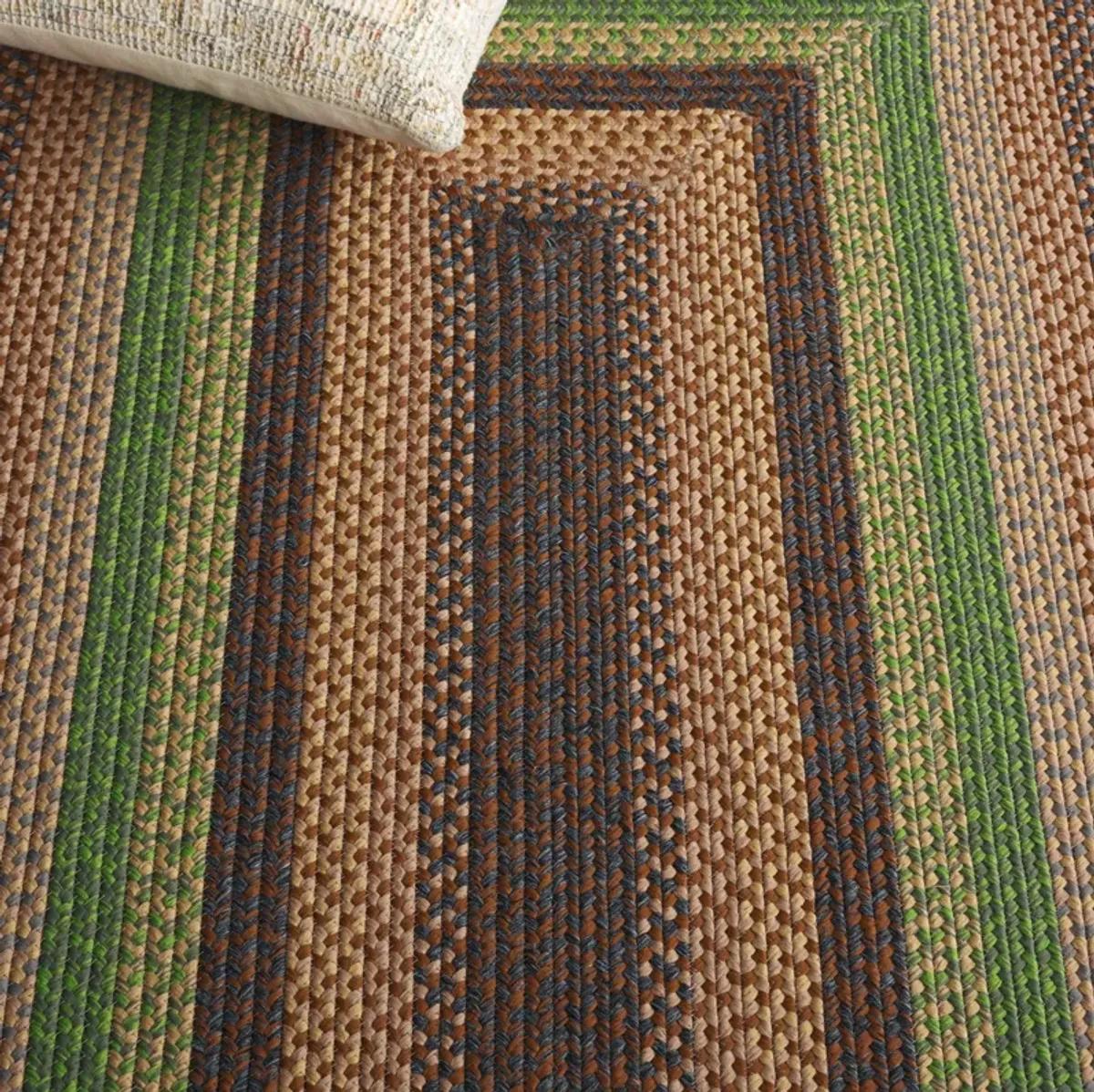 BRAIDED Hand Woven 3' x 5' area rug