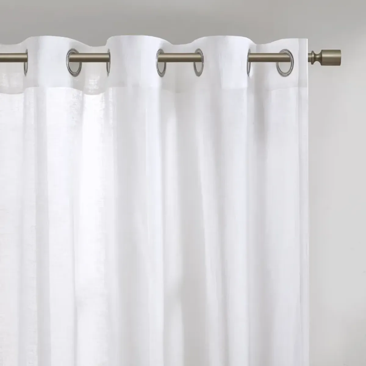 Croscill Casual Romo White/Grey Dual-colored Curtain Panel (Single)