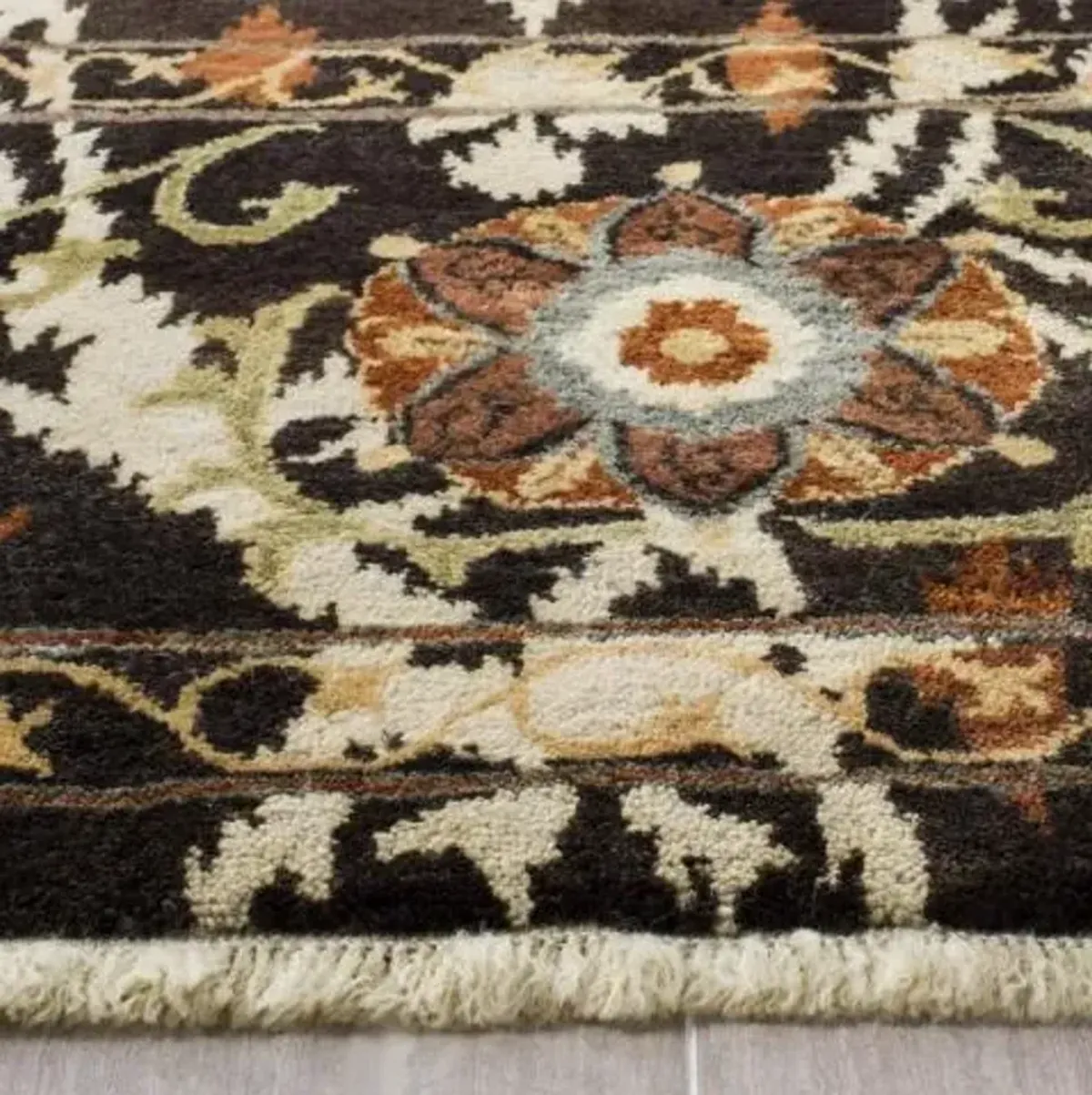 OSH422 Brown 4' X 6' Small Rectangle Rug