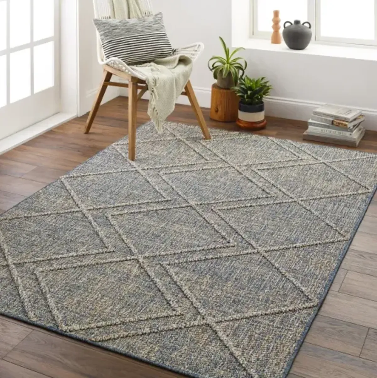 Sarasota SSO-2302 2'1" x 3'9" Machine Woven Rug