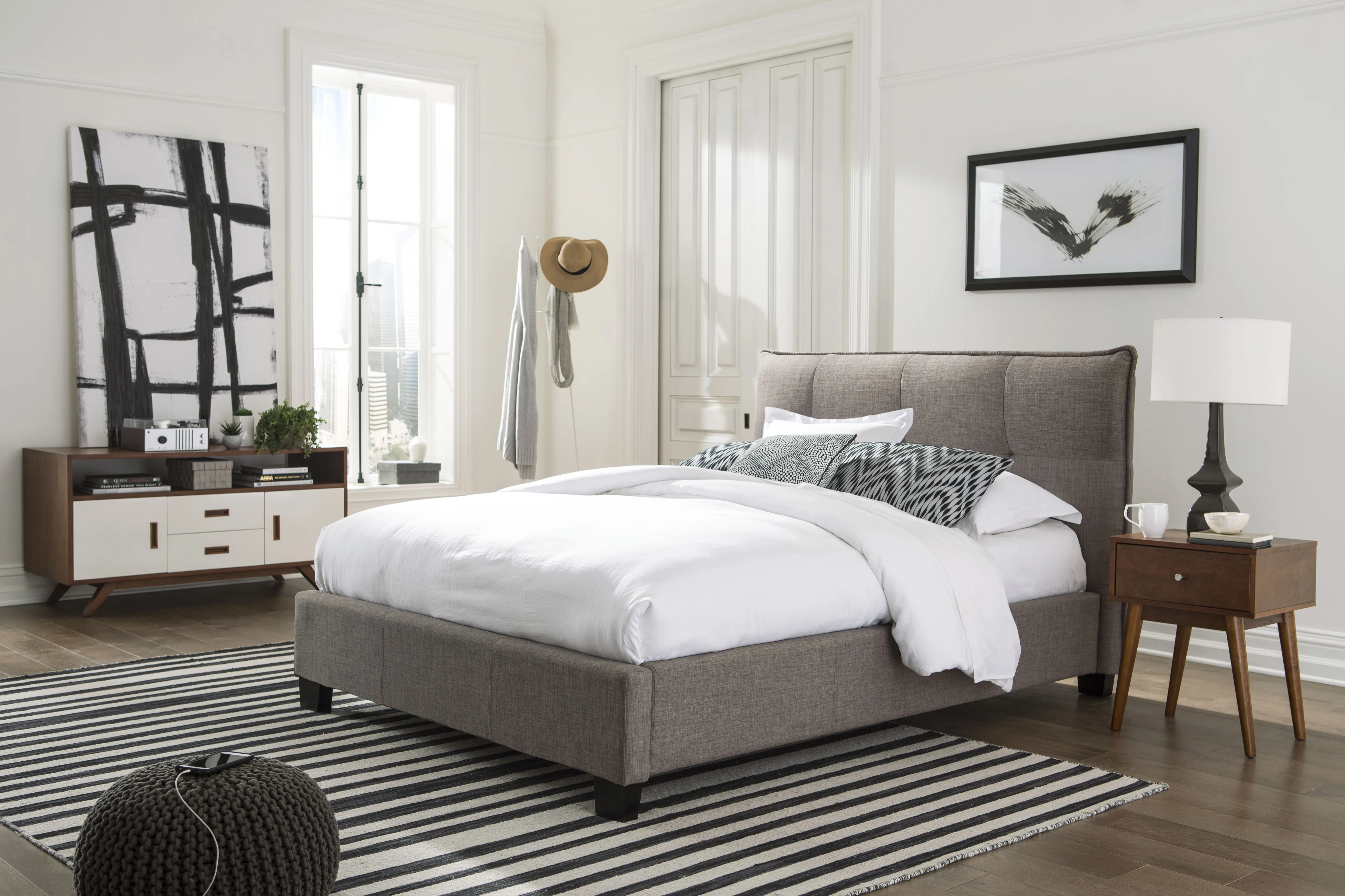 Adona Queen-Size Upholstered Platform Bed in Dolphin Linen