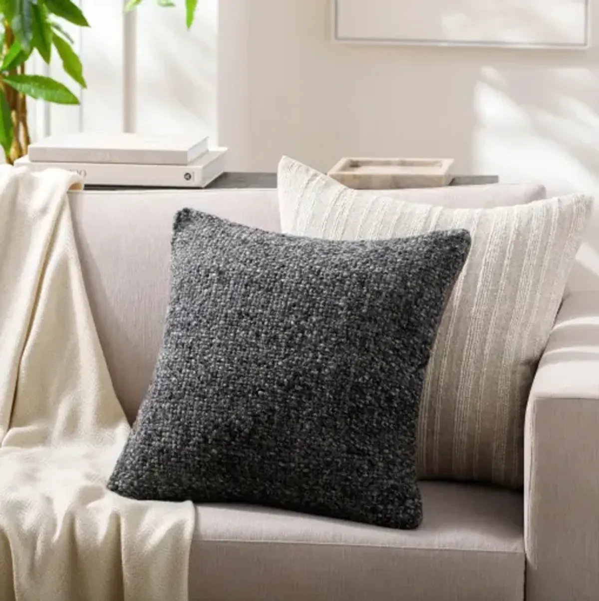 Murphy MPY-004 20"L x 20"W Accent Pillow