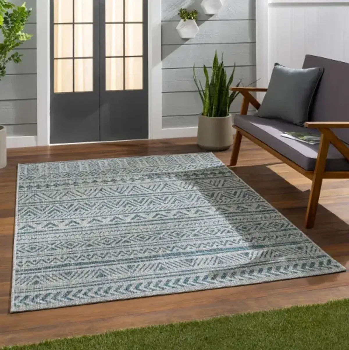 Eagean 4'3" x 5'11" Rug