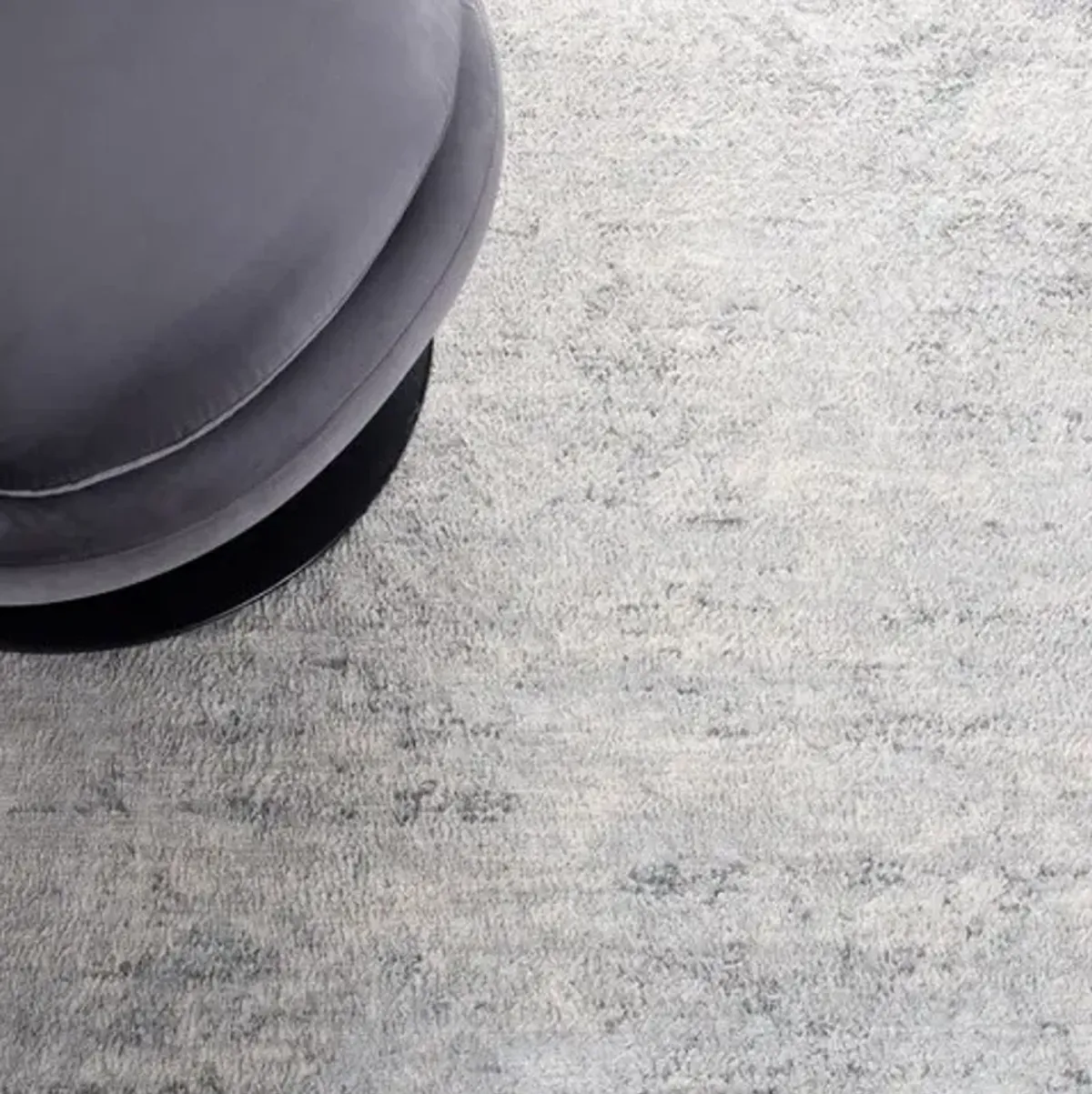 Brentwood 822 Ivory / Grey 9' X 9' Round Round Powerloomed Rug