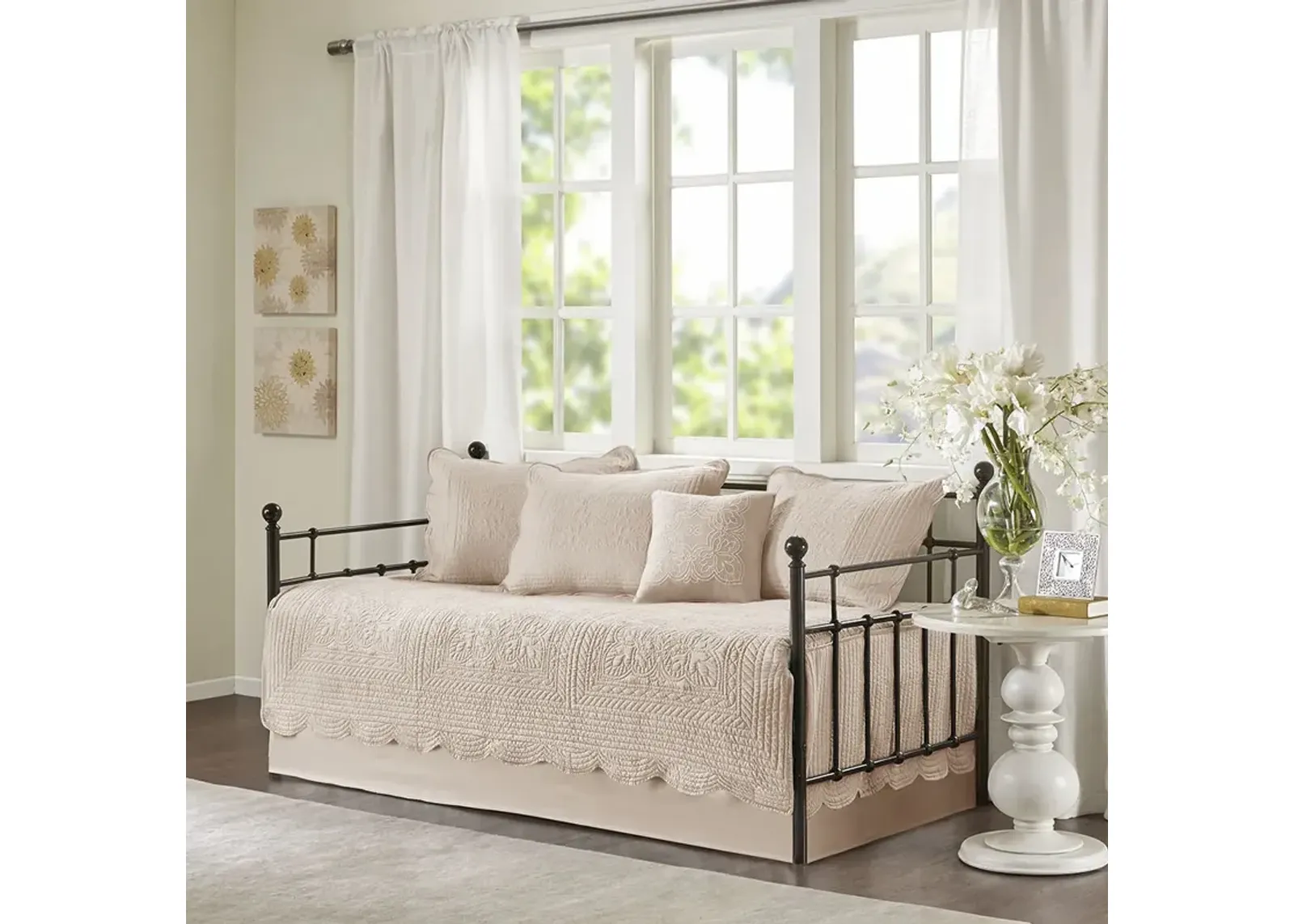 Madison Park Tuscany Blush 6 Piece Reversible Scalloped Edge Daybed Cover Set