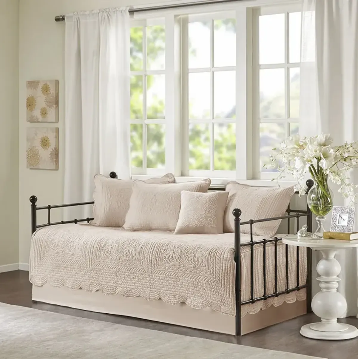 Madison Park Tuscany Blush 6 Piece Reversible Scalloped Edge Daybed Cover Set