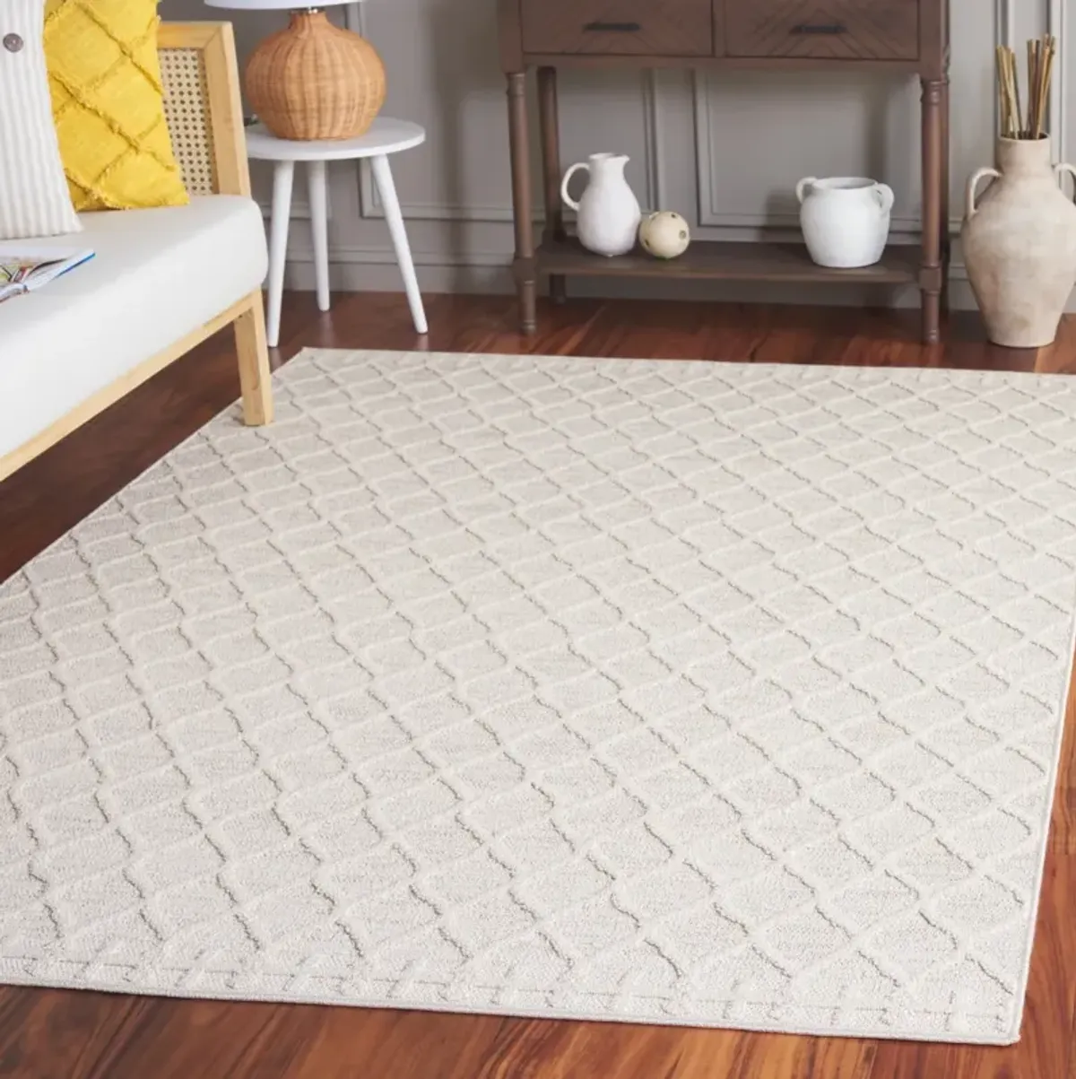 PAROS 102 IVORY 4' x 6' Small Rectangle Rug