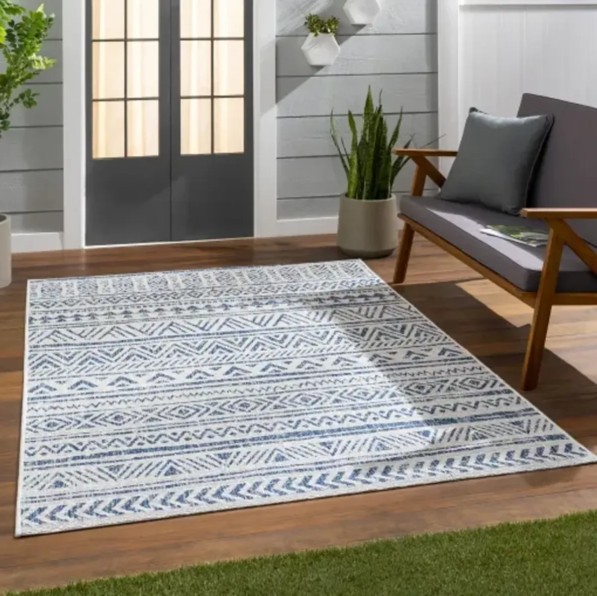 Eagean 6'7" x 9' Rug