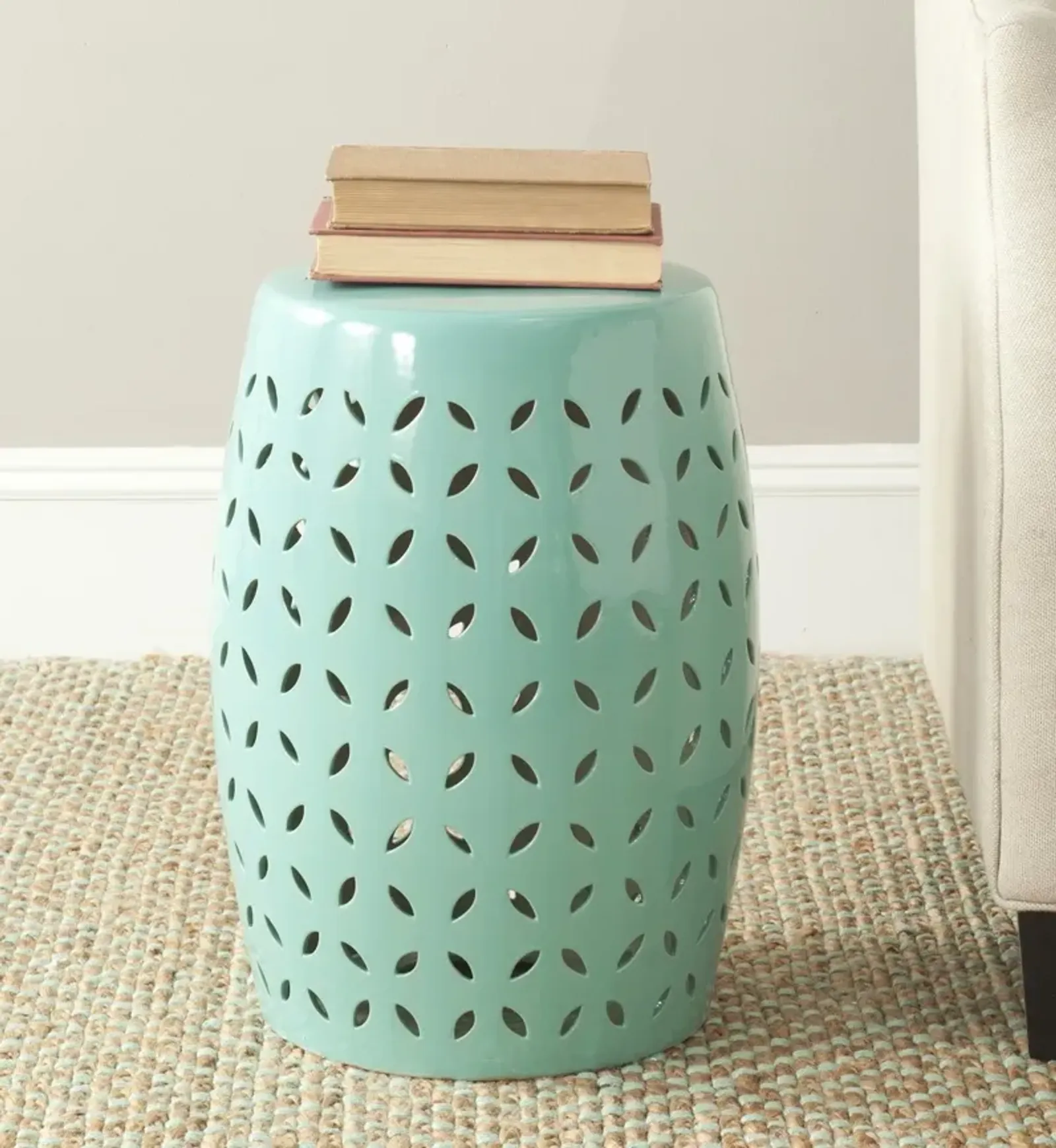 Lattice Petal Garden Stool