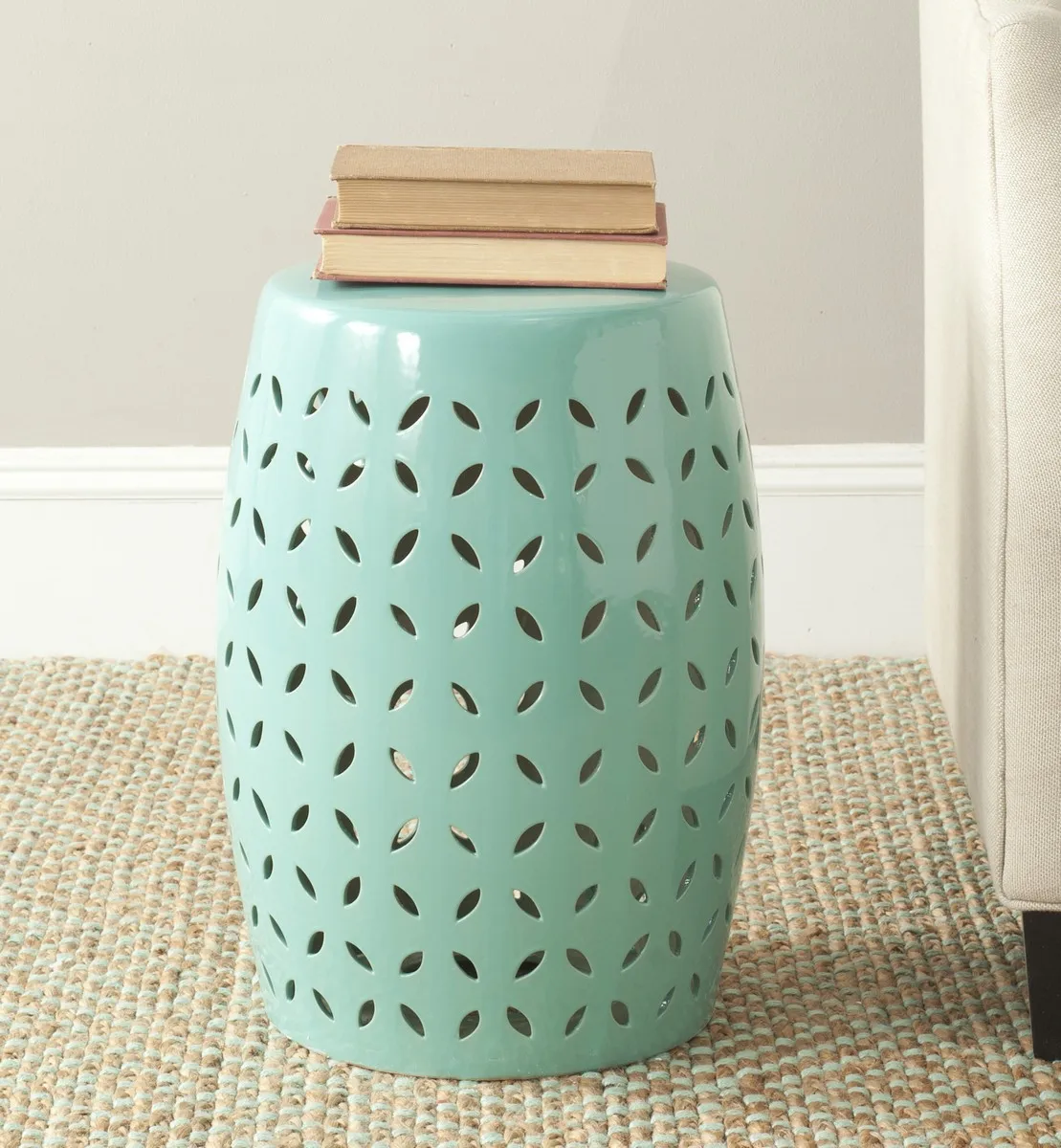 Lattice Petal Garden Stool