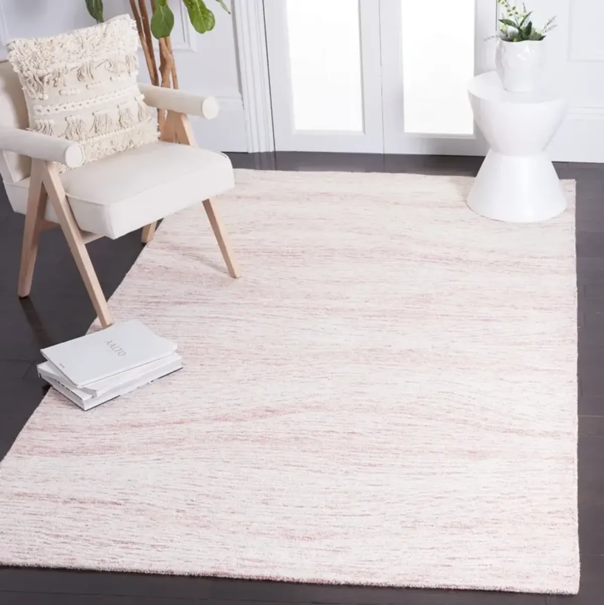 METRO 995 PINK  4' x 4' Square Square Rug