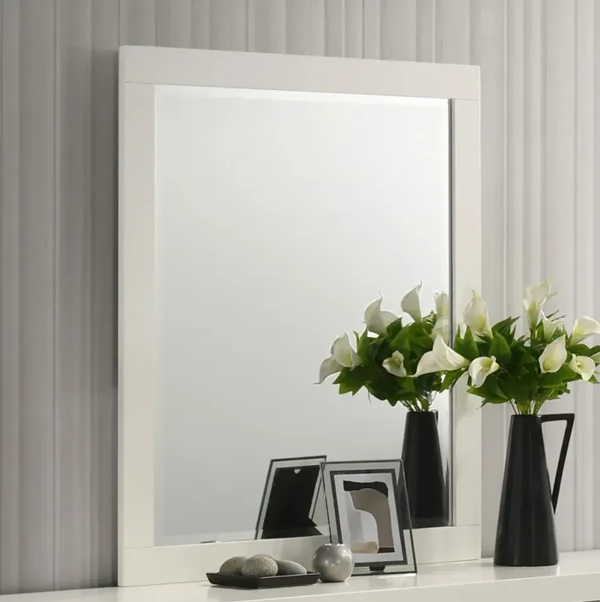 Immanuel Rectangular Dresser Mirror White