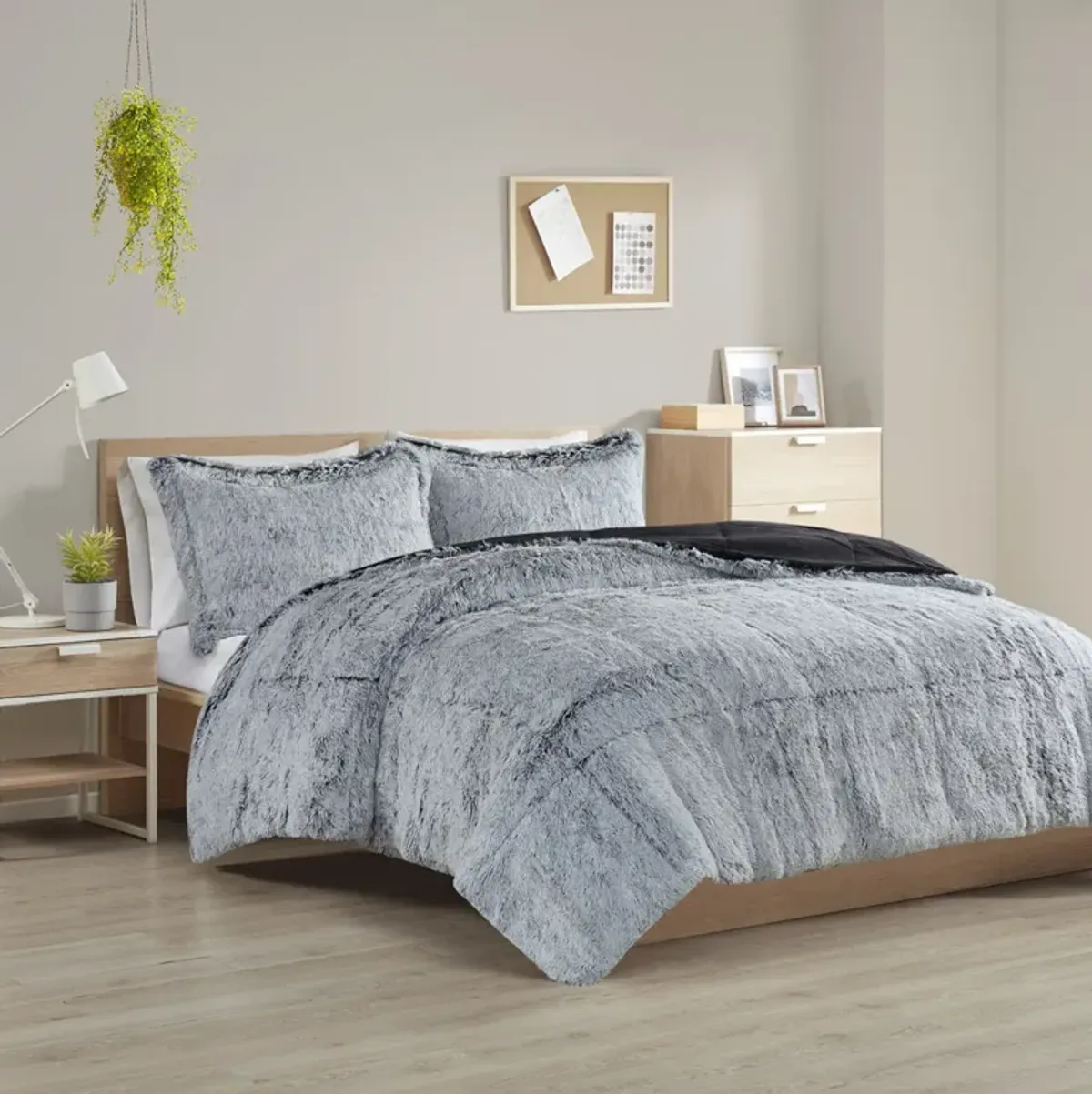 Malea Shaggy Long Fur Comforter Mini Set