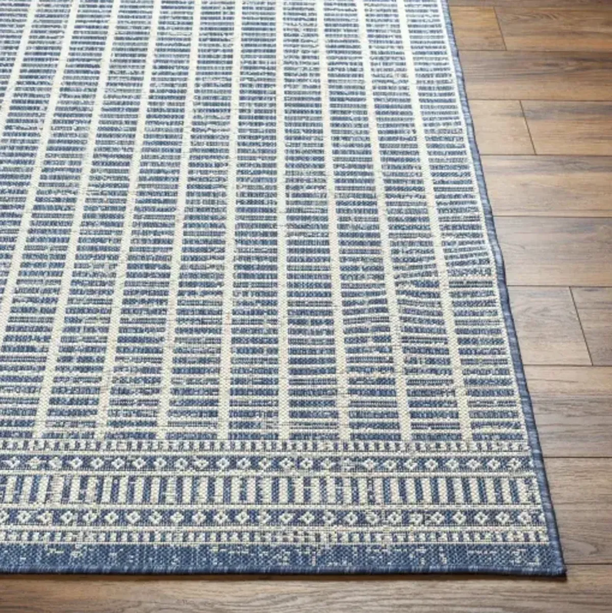 Ravello RVL-2360 5'3" x 7' Machine Woven Rug