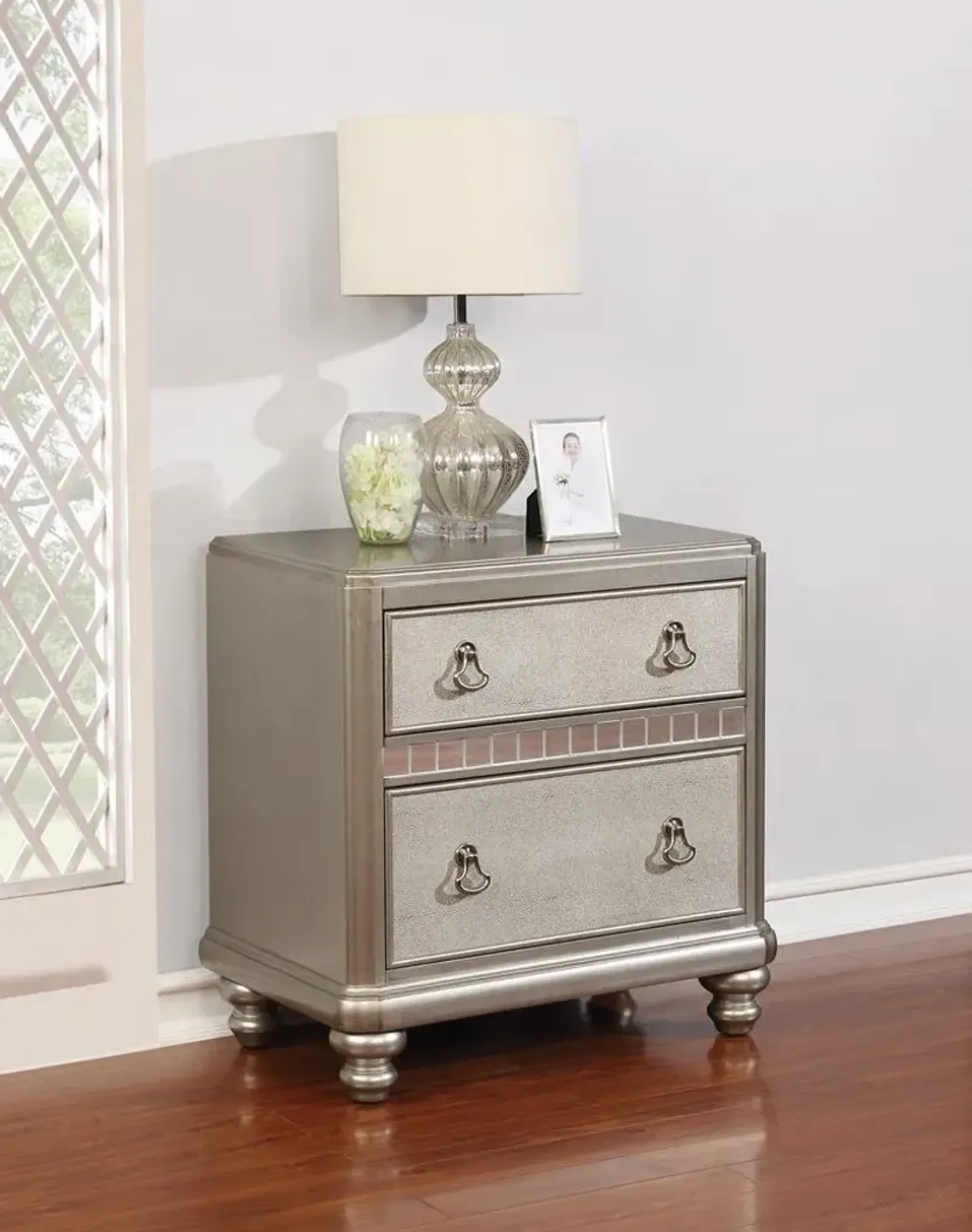 Bling Game 2-drawer Nightstand Metallic Platinum