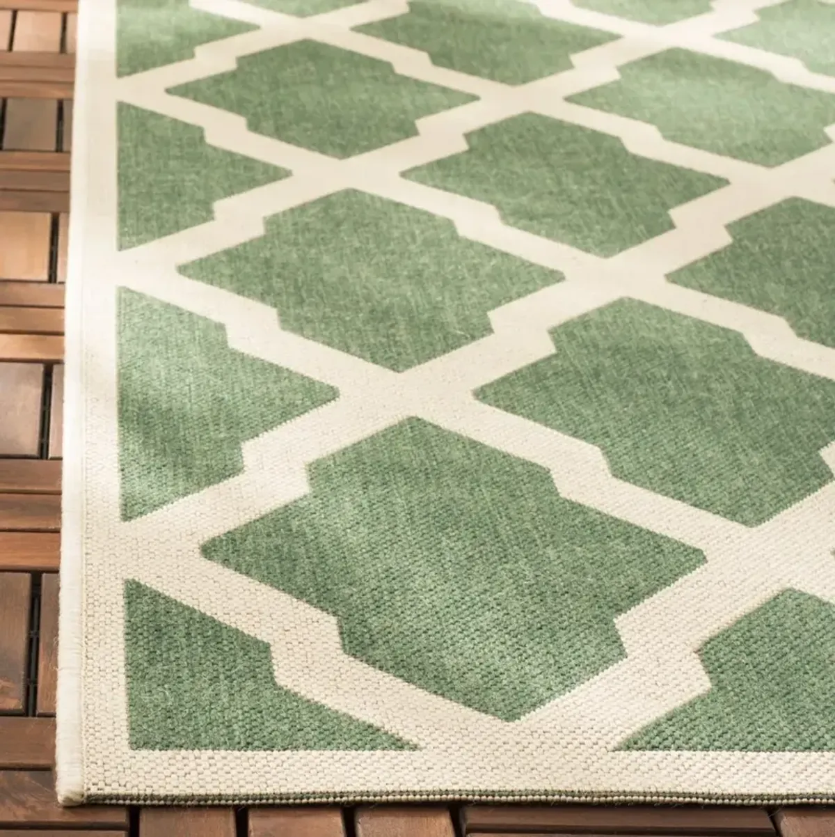 BEACH HOUSE 122 Green 6'-7' X 6'-7' Square Square Rug