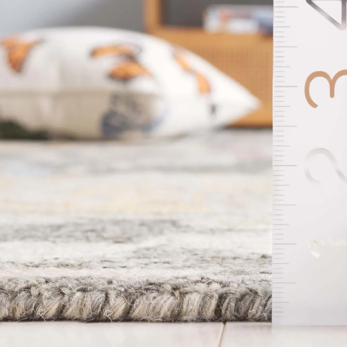BLOSSOM Hand Tufted 8' x 10' area rug