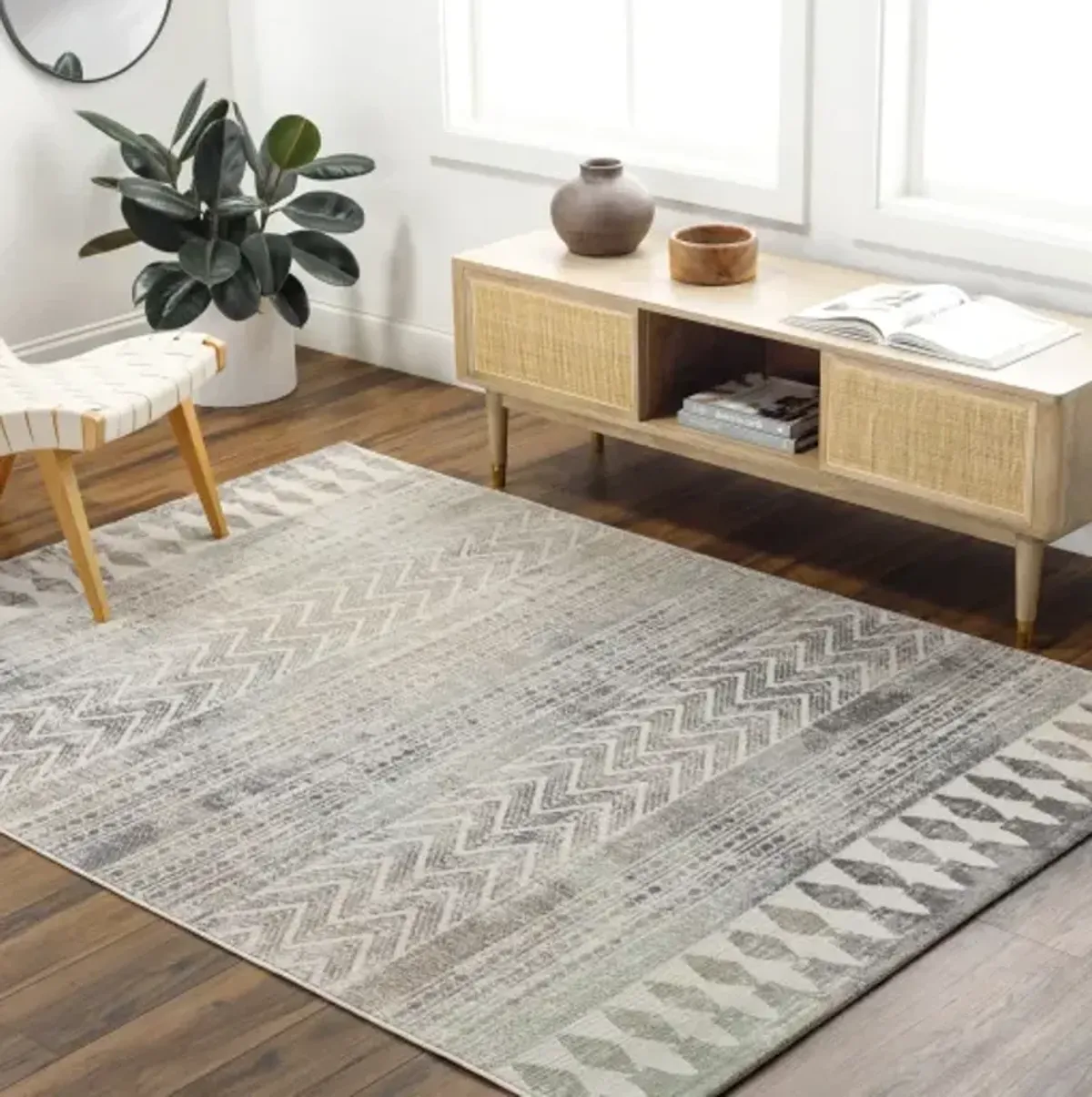 Roma ROM-2406 5'3" x 7'1" Machine Woven Rug