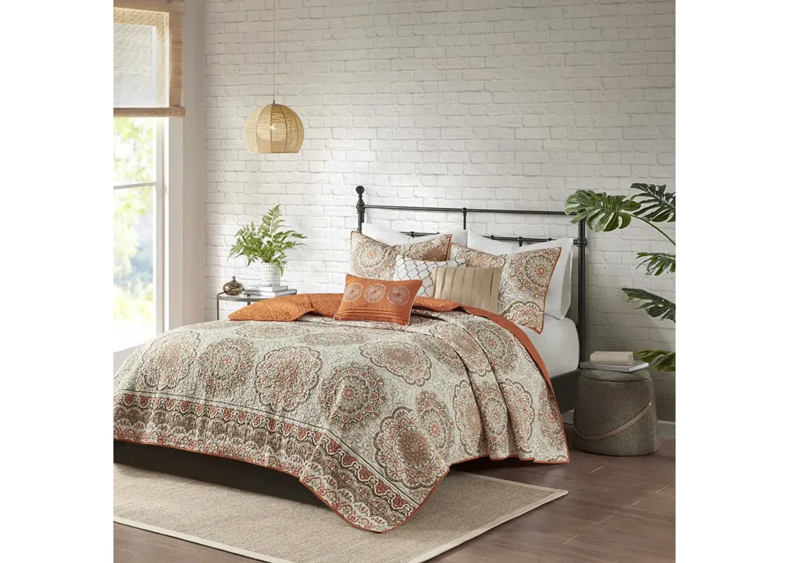 Madison Park Tangiers Orange 6 Piece Reversible Quilt Set with Throw Pillows