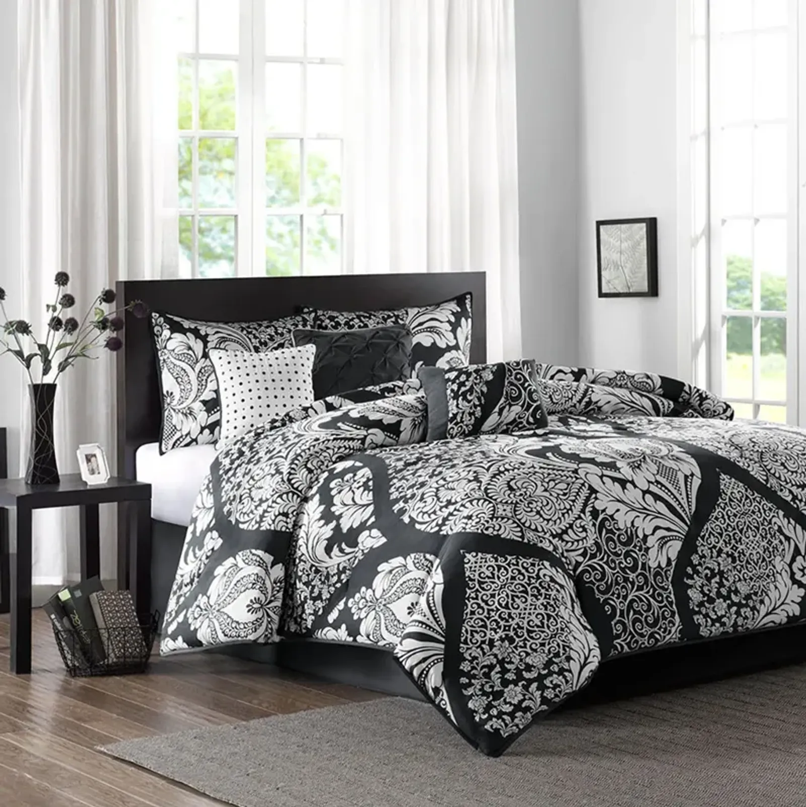 Madison Park Vienna Black 7 Piece Cotton Printed Comforter Set