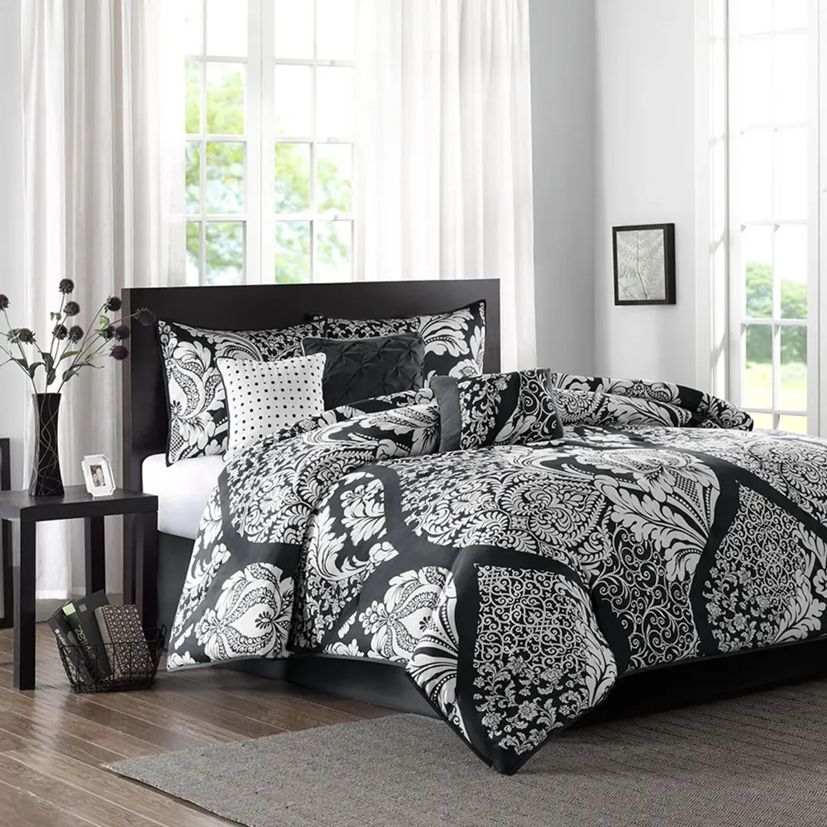 Madison Park Vienna Black 7 Piece Cotton Printed Comforter Set