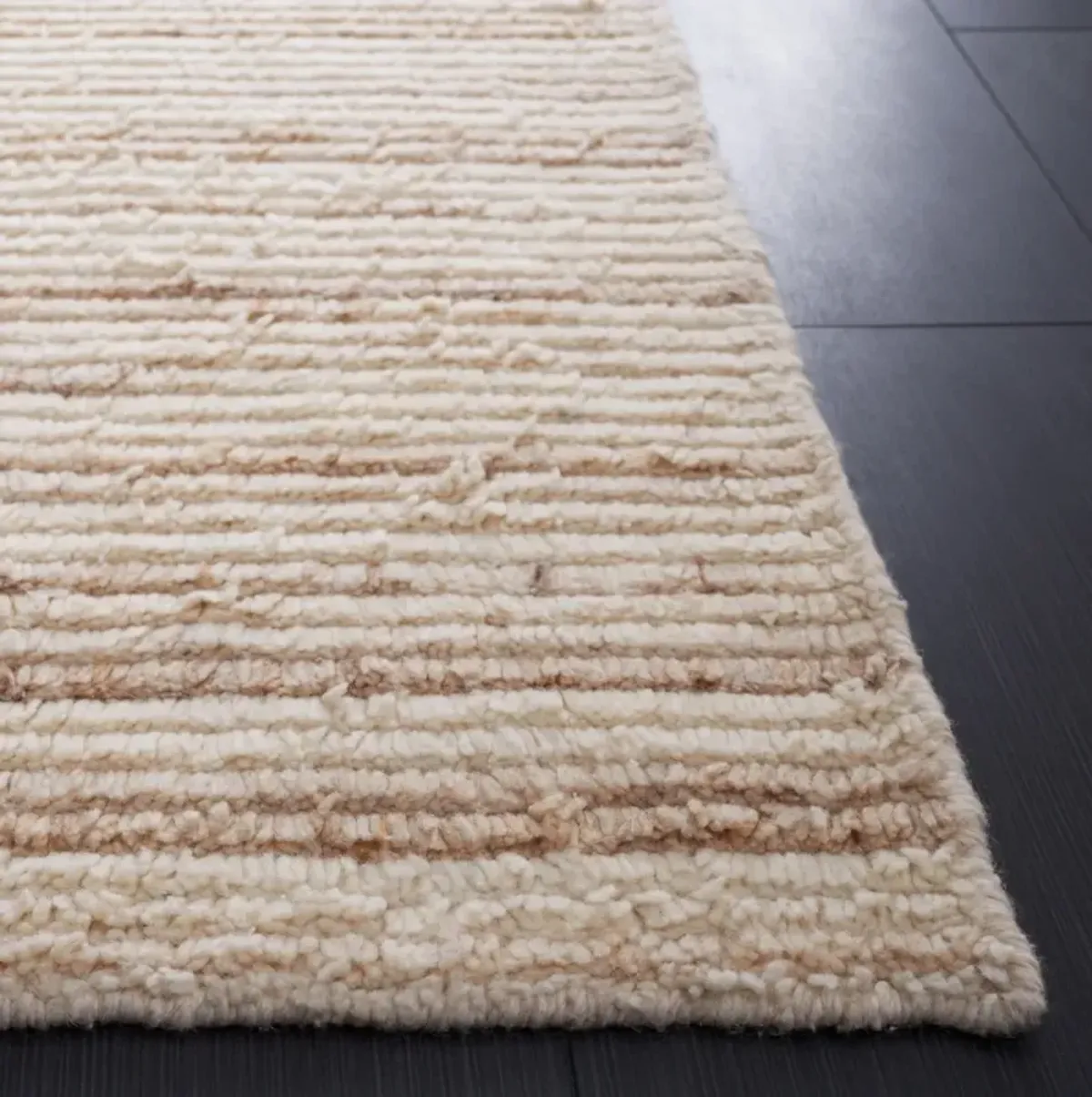 CASABLANCA 793 BEIGE  2'-3' x 5' Accent Rug