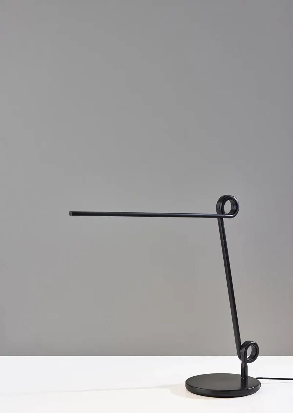 Knot LED Desk Lamp