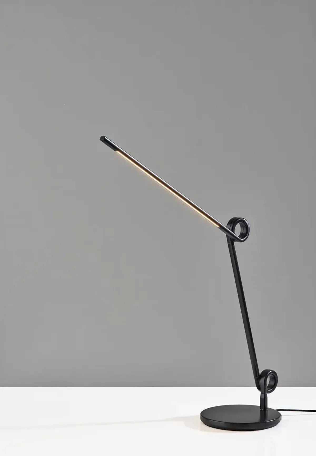 Knot LED Desk Lamp