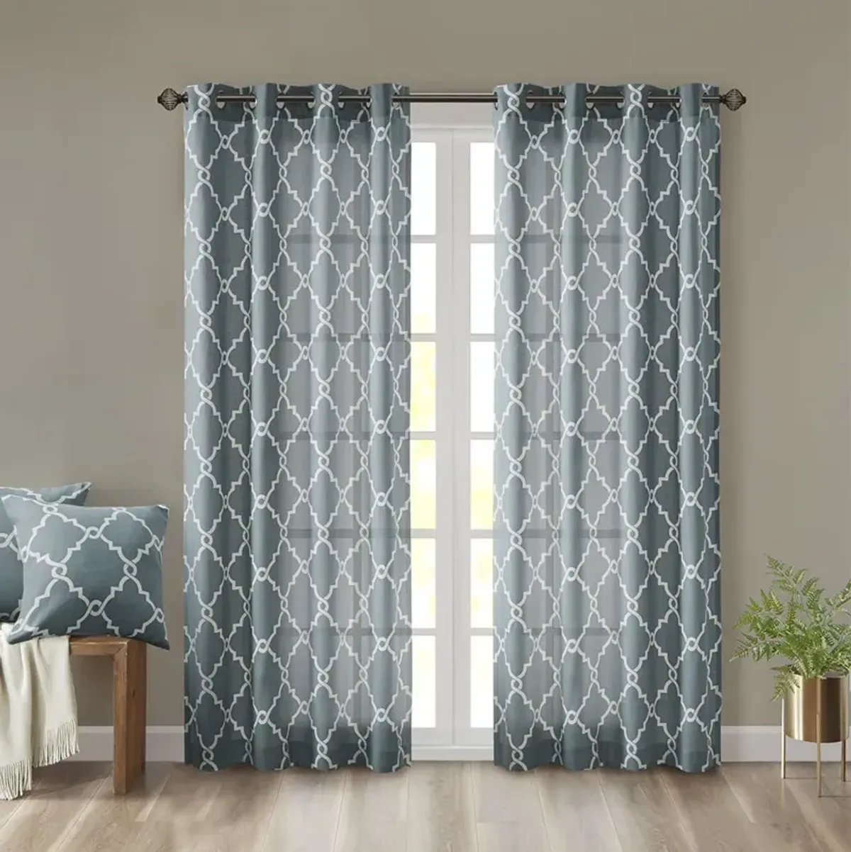 Madison Park Saratoga Blue/White Fretwork Print Grommet Top Window Curtain Panel