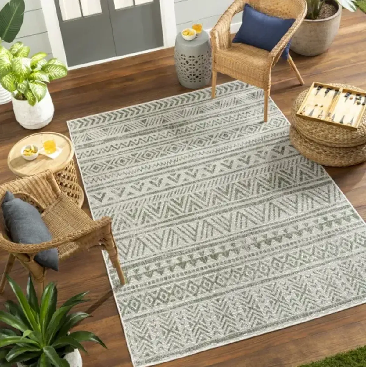 Eagean EAG-2429 2'7" x 10' Machine Woven Rug