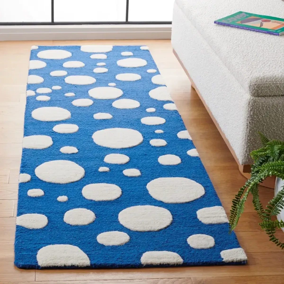 CAMBRIDGE 147 BLUE  2'-3' x 8' Runner Rug