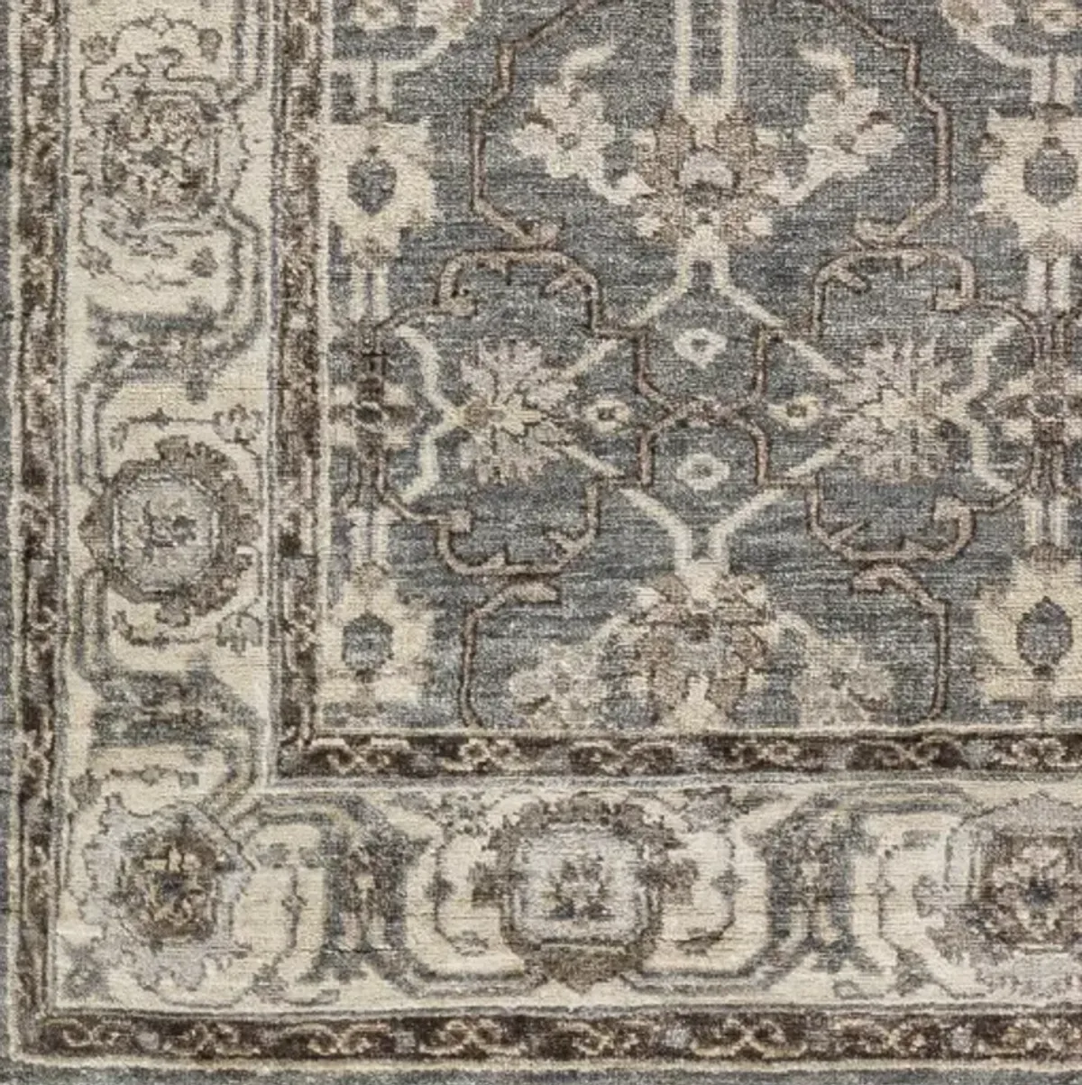 Theodora 2' x 3' Rug