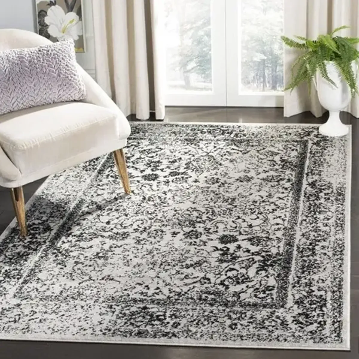 Adirondack Contemporary Grey / Black 4' X 6' Powerloomed Rug