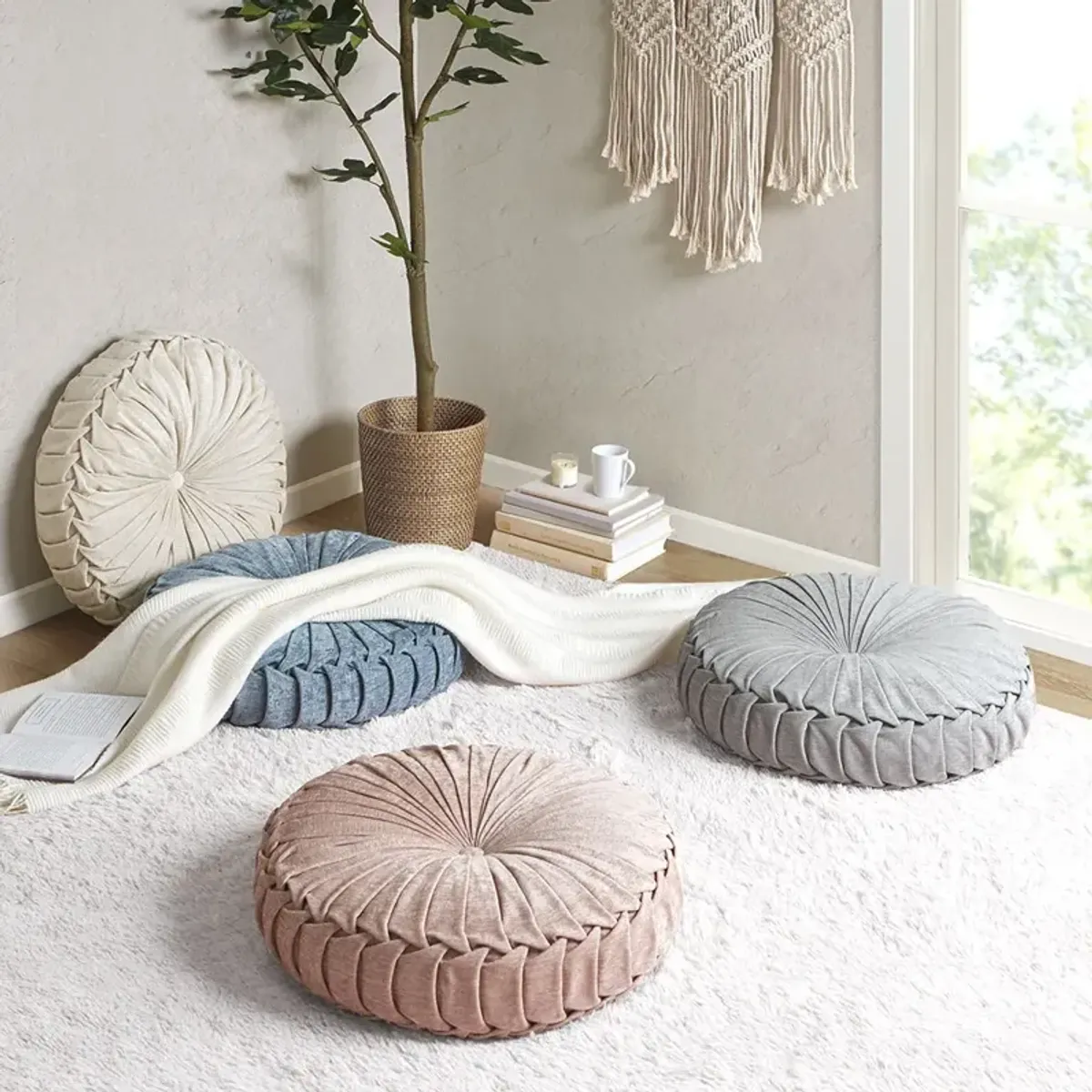 Intelligent Design Loretta Grey Poly Chenille Round Floor Pillow Cushion