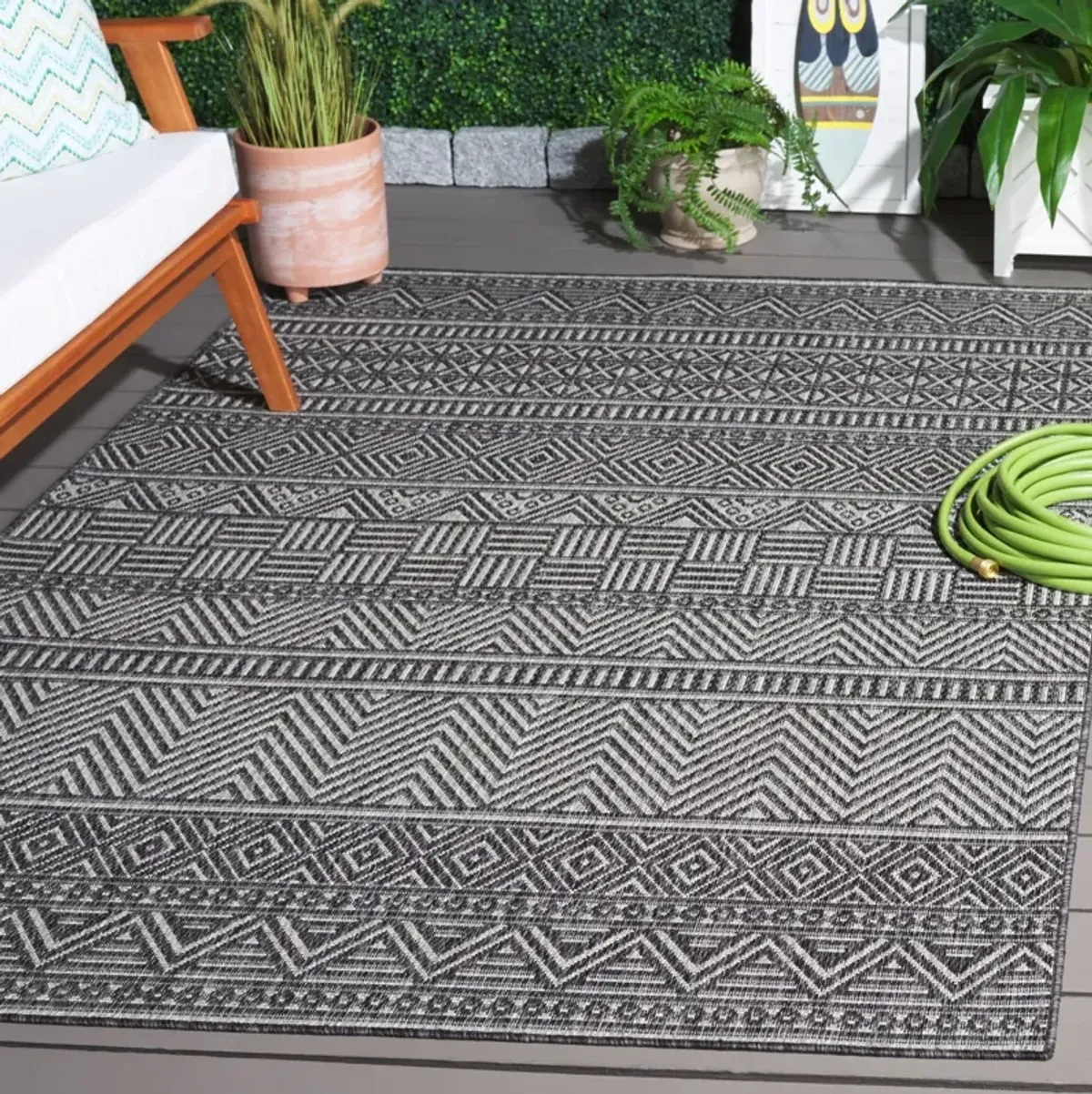 BEACH HOUSE 288 CHARCOAL  4' x 6' Small Rectangle Rug