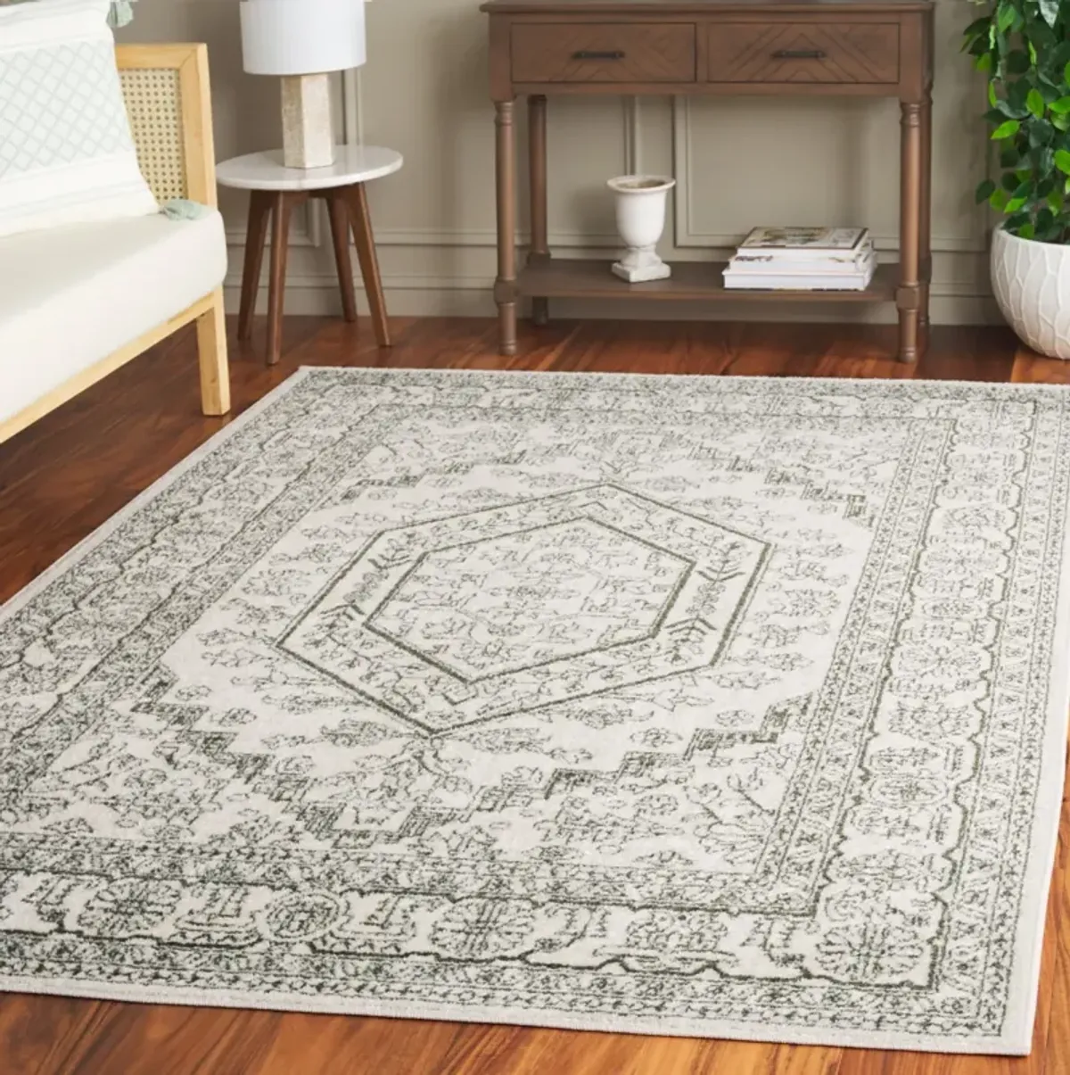 ADIRONDACK 108 IVORY  5'-1' x 7'-6' Medium Rectangle Rug