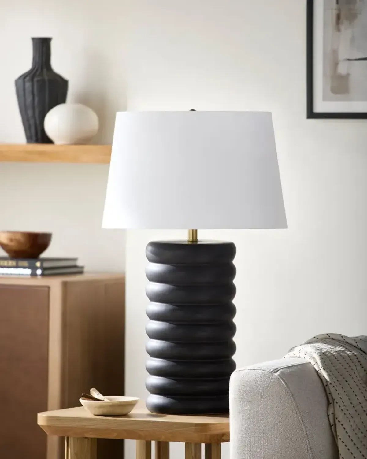 Brienza BZA-002 31"H x 19"W x 19"D Accent Table Lamp