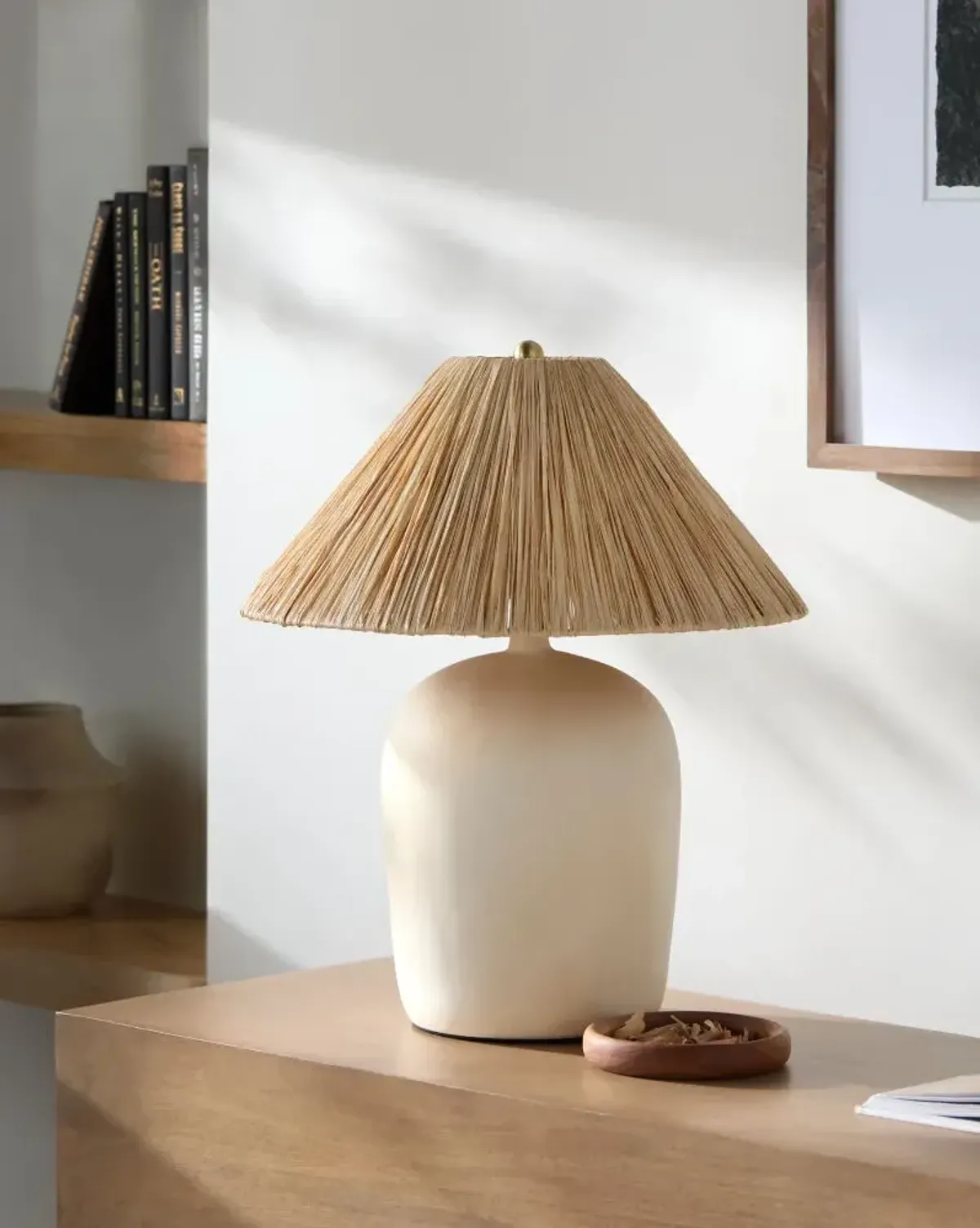 Otahu OTH-004 20"H x 17"W x 17"D Accent Table Lamp