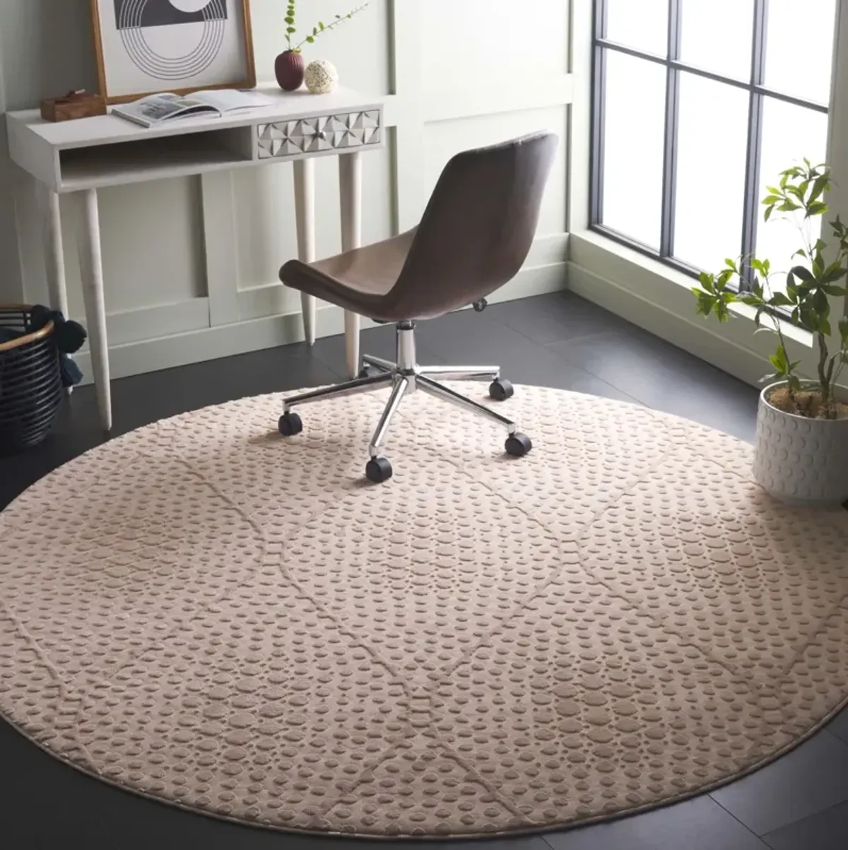 REVIVE 108 PINK 6'-7' x 6'-7' Round Round Rug