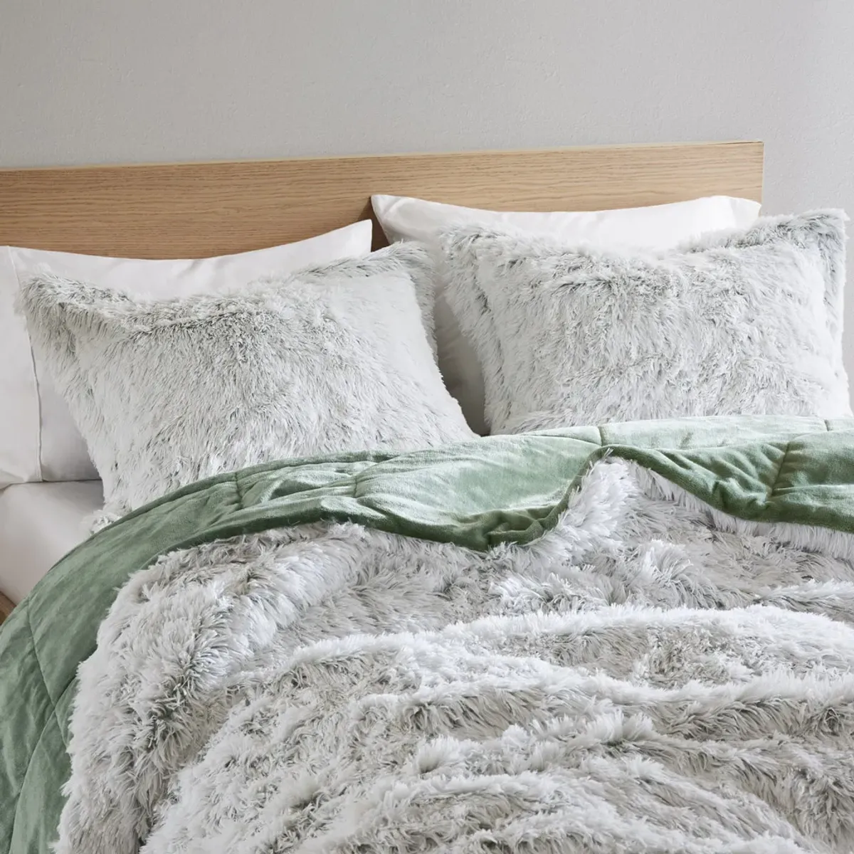 Shaggy Faux Fur Comforter Mini Set